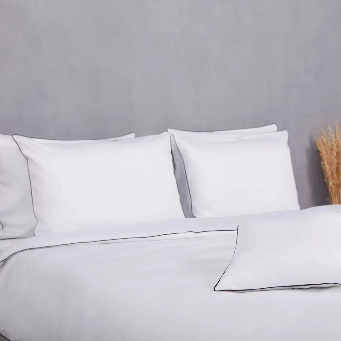 Lenjerie de pat Elegant White din bumbac 100% natural, textură fină și elegantă – Casa Crystal