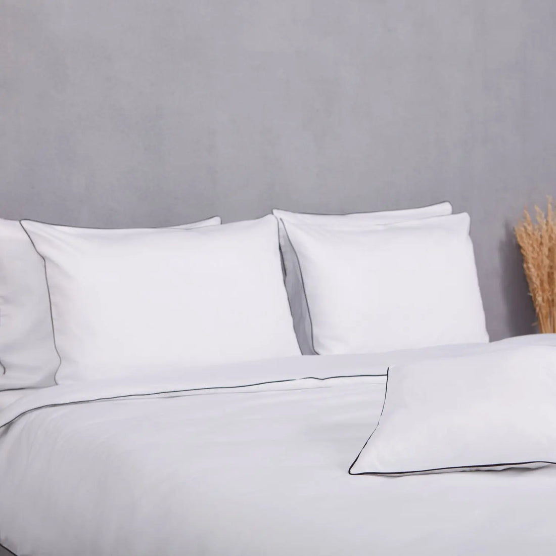 Lenjerie de pat Elegant White din bumbac 100% natural, textură fină și elegantă – Casa Crystal