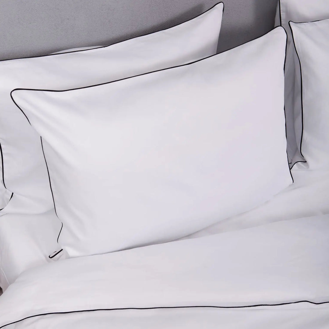 Set lenjerie Elegant White din bumbac natural, confort respirabil pentru somn