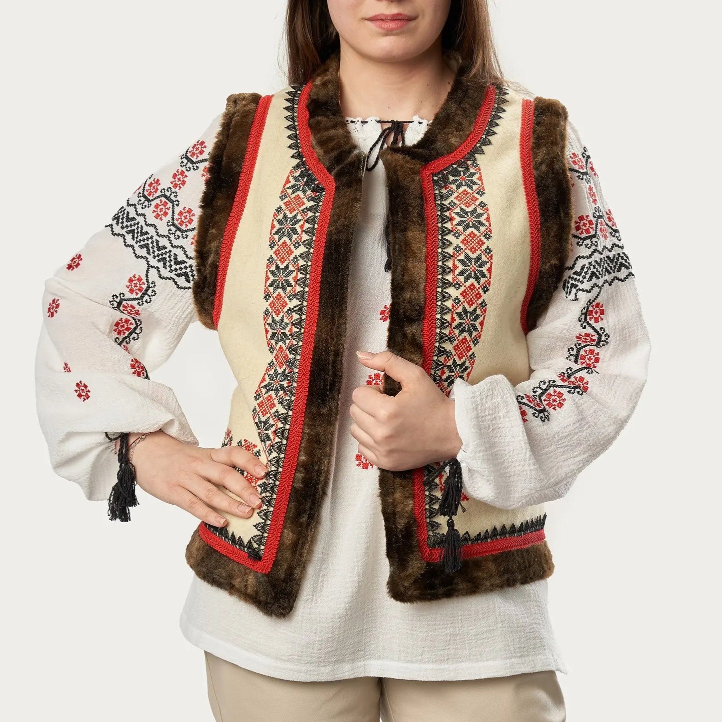 Bundita dama "NICULINA" cu motiv popular