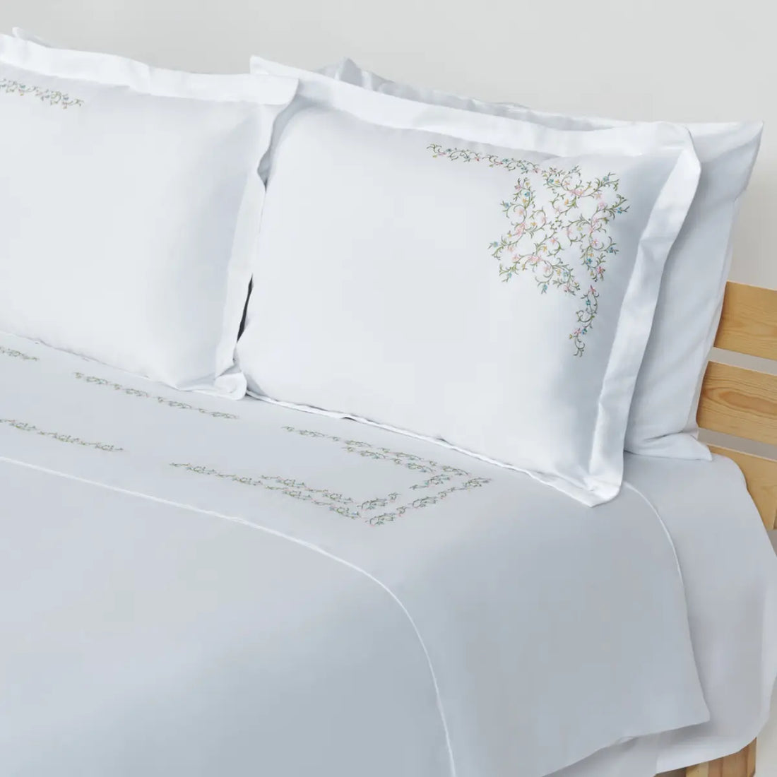 Detaliu textură bumbac 100% natural pe lenjeria Dandy, finisaj delicat